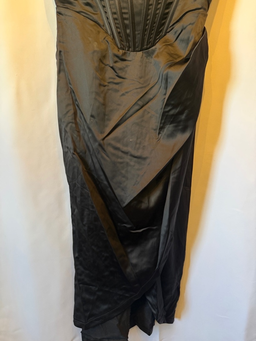 Classic Black Off-Shoulder Midi Dress - Picture 3 of 11